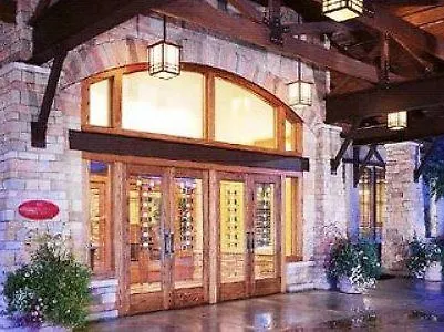 Doubletree By Hilton Libertyville-mundelein Отель Манделей