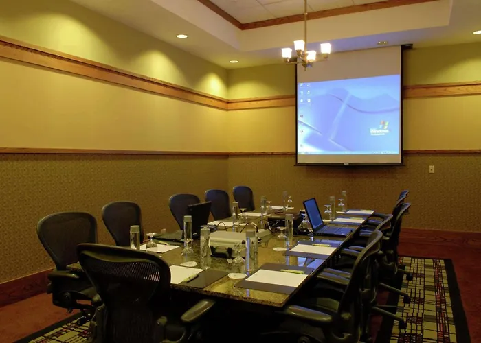 Hotel Doubletree By Hilton Libertyville-mundelein 4*