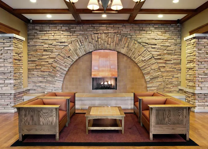 Doubletree By Hilton Libertyville-mundelein Hotel