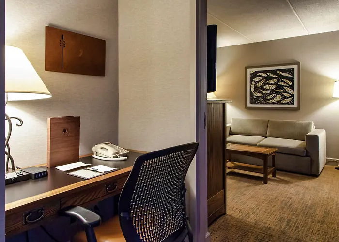 Hotel Doubletree By Hilton Libertyville-mundelein 4*
