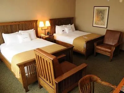 Hotel Doubletree By Hilton Libertyville-mundelein 4*