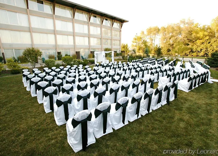 Hotel Doubletree By Hilton Libertyville-mundelein 4*