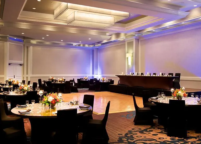Hotel Doubletree By Hilton Libertyville-mundelein 4*